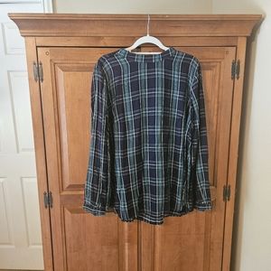 Loft plus, green and blue plaid top. Brand new.
